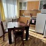 아파트 Ramada 2 - *